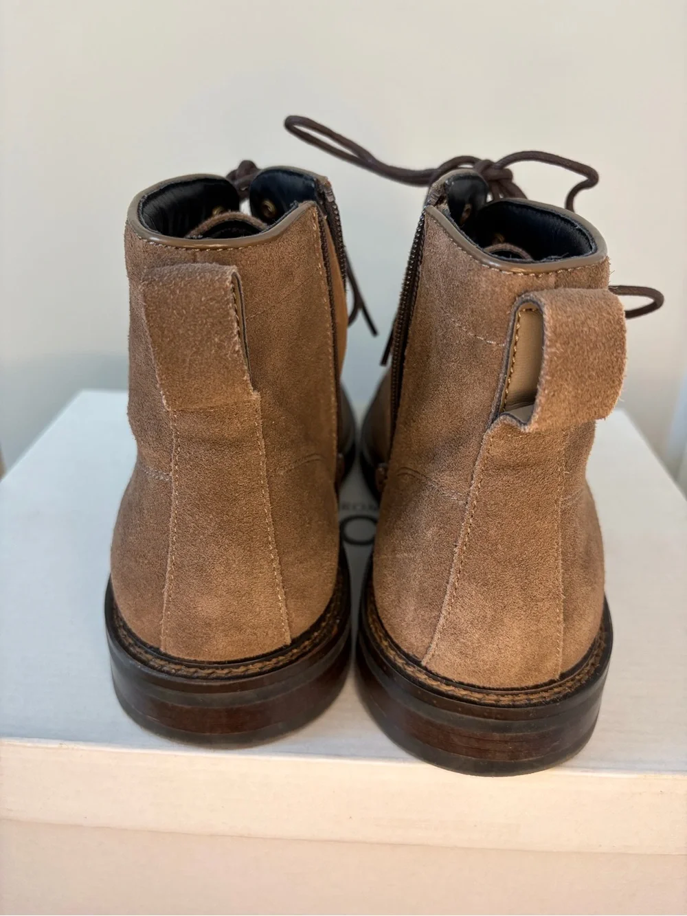 NIB Men’s Suede Lace Up Brown Boots. Size 10.5M